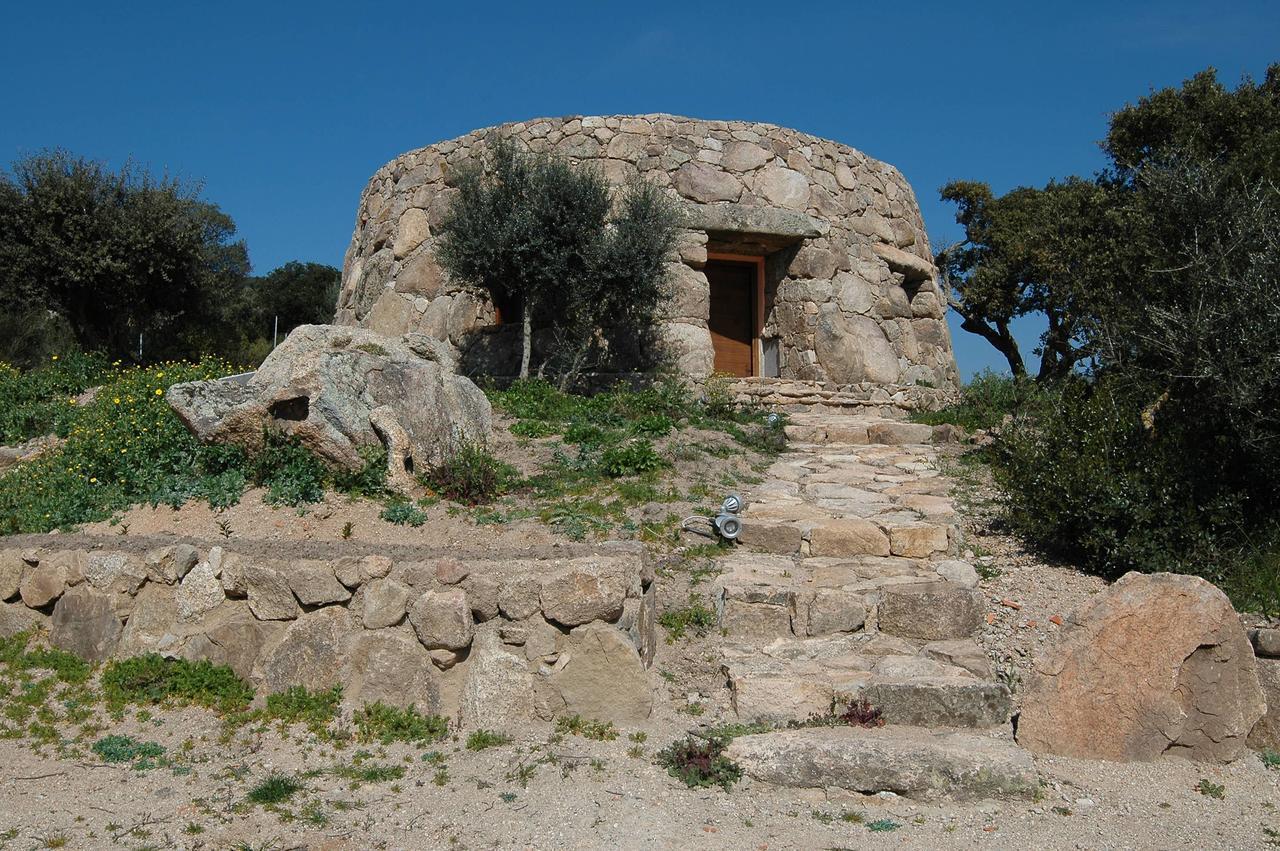 Il Nuraghe Del Lago Coghinas Oschiri Eksteriør billede